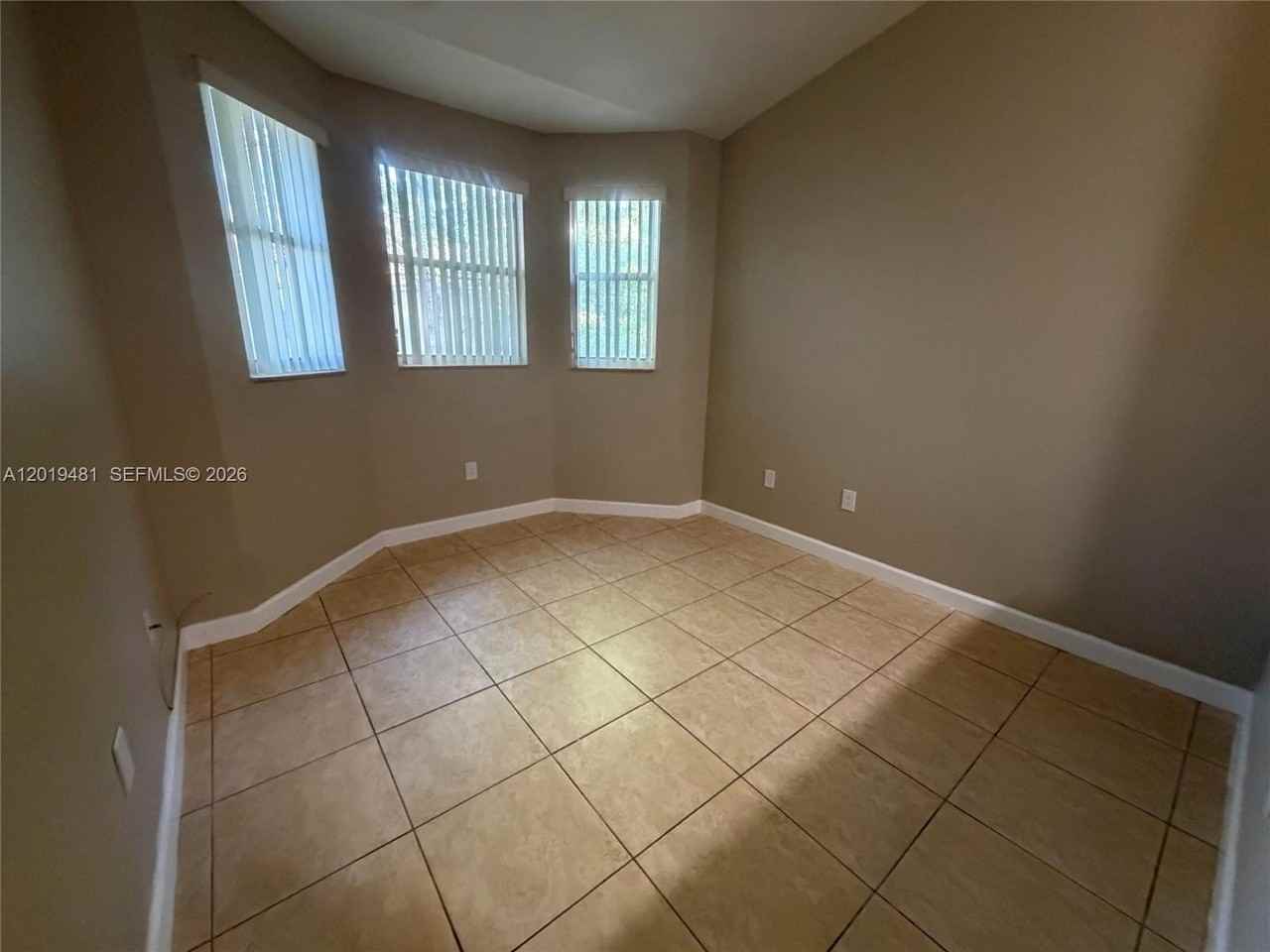1535 Se 26th St #206 - Photo 7 of 13