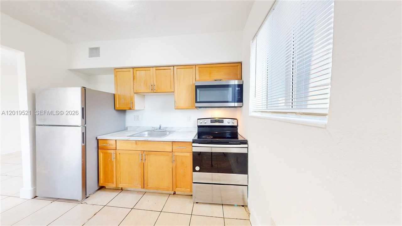 1190 Nw 65th St #2 - Photo 6 of 16