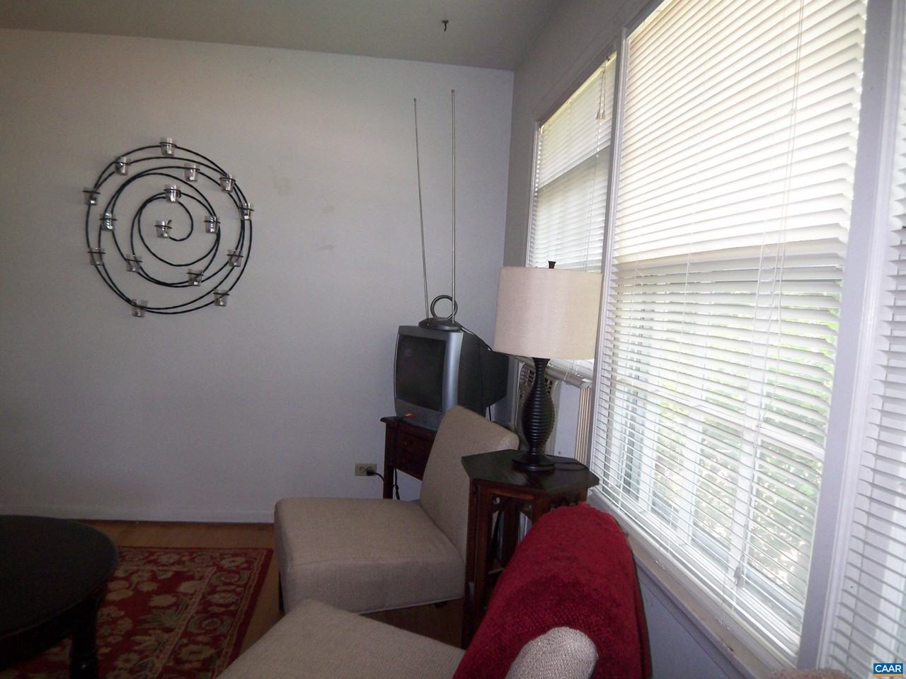 1705 Burnley Ave - Photo 7 of 11