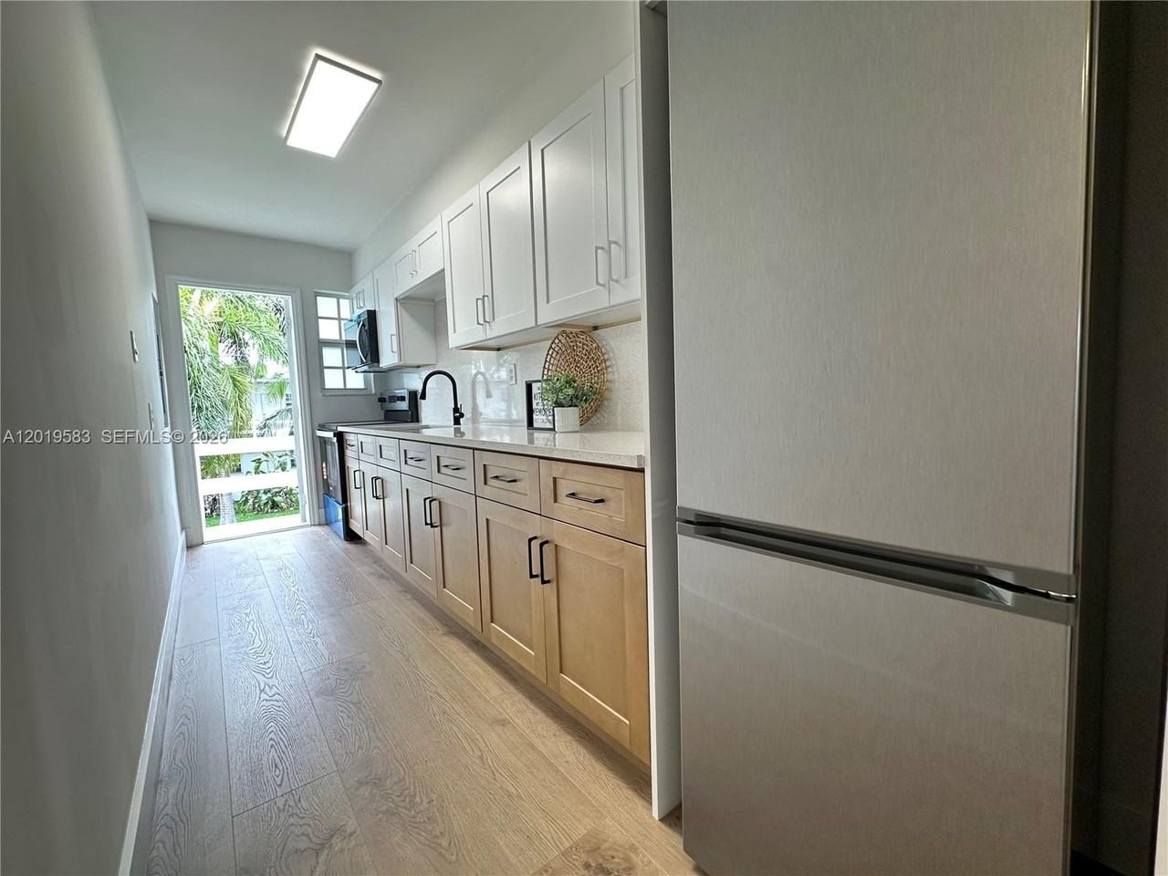 1471 Ne 170th St #213A - Photo 2 of 23