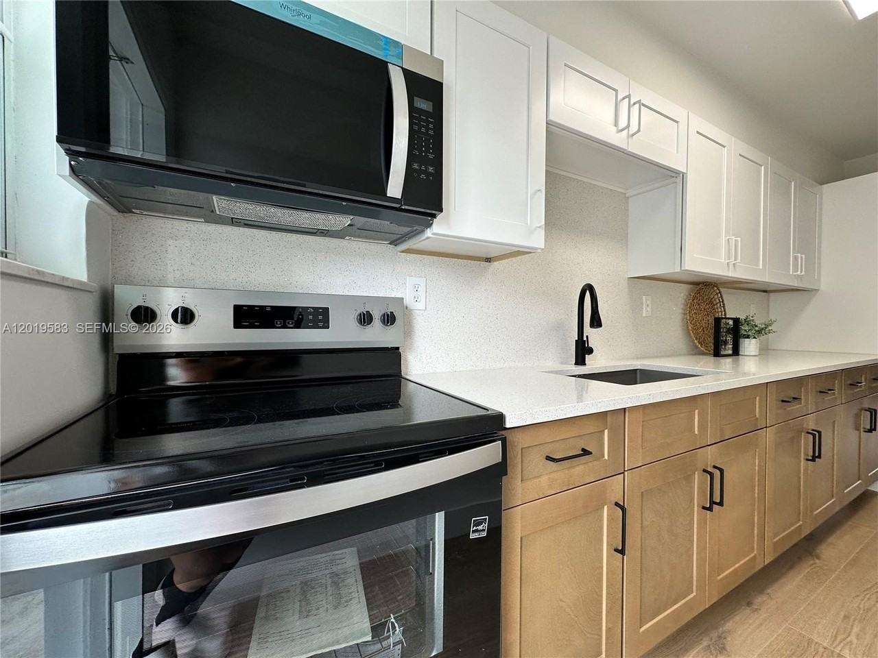 1471 Ne 170th St #213A - Photo 3 of 23