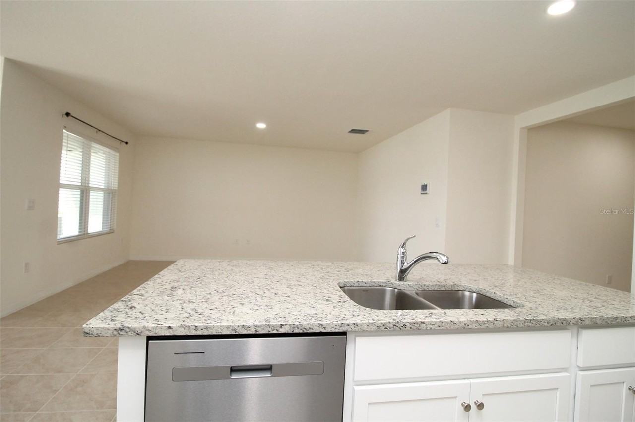 9488 Black Walnut Dr - Photo 6 of 23