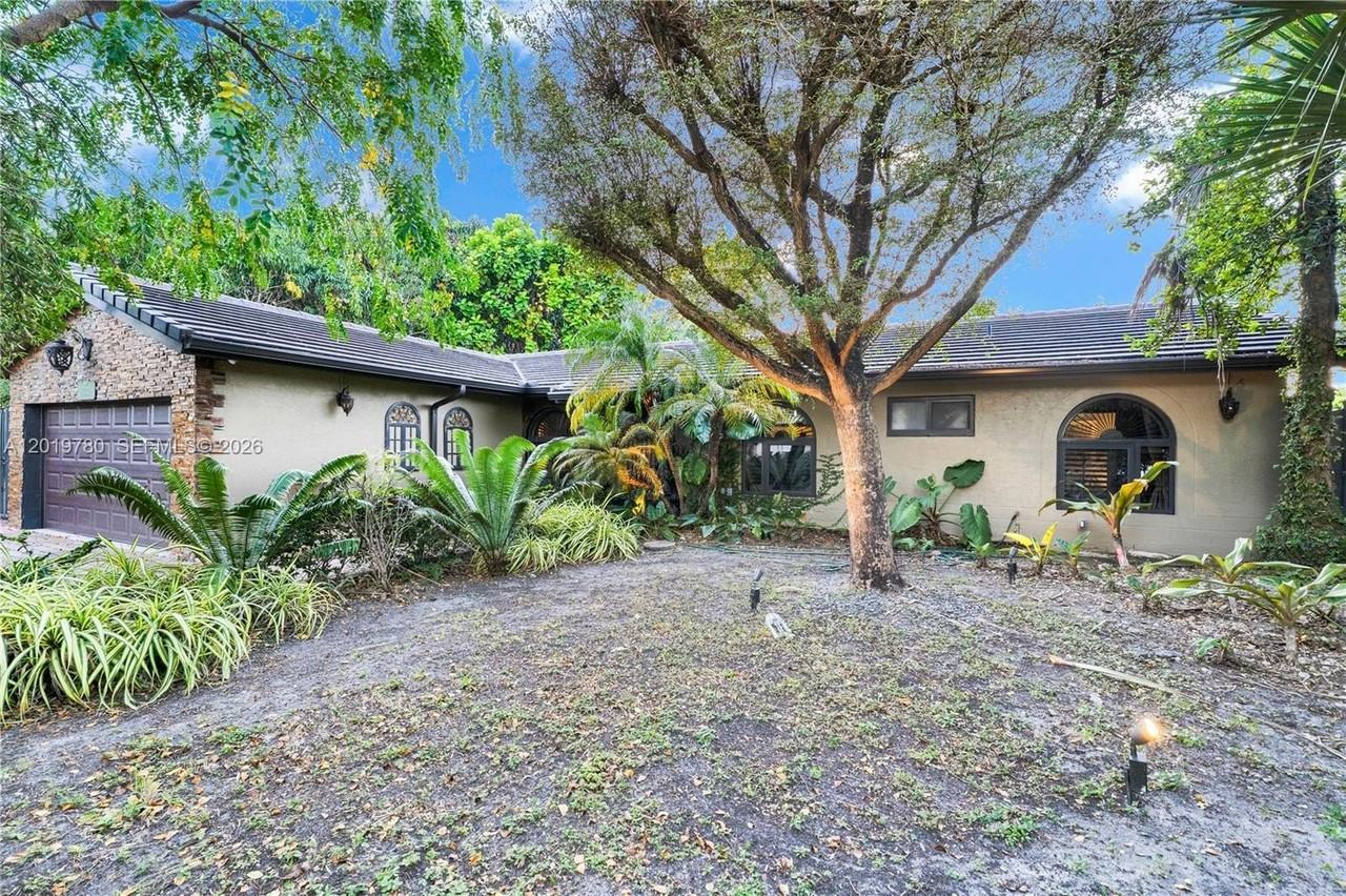 15830 Sw 139th Ave - Photo 3 of 41