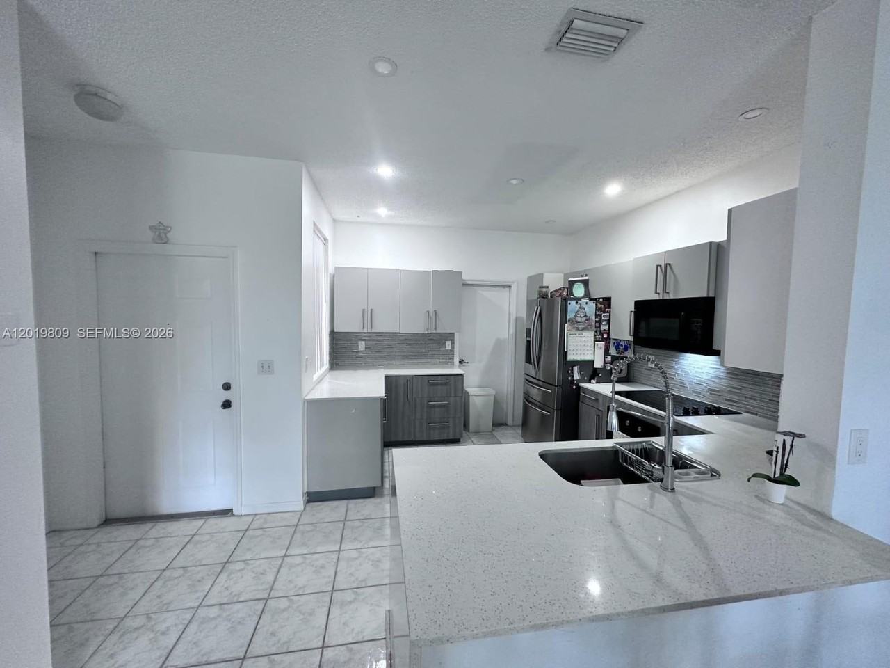 2078 Madeira Dr #0 - Photo 5 of 21