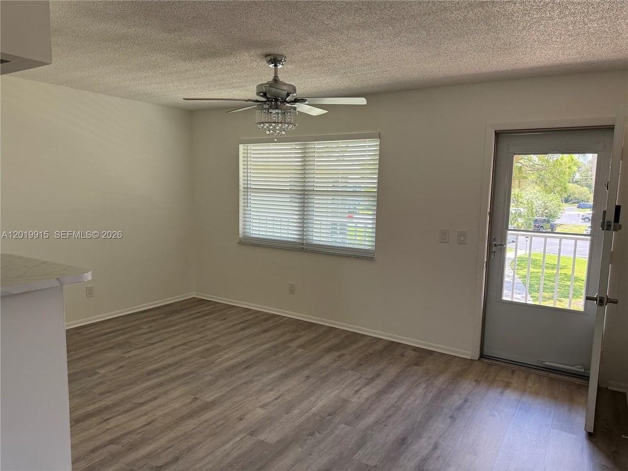 18 Lake Vista Trl #204 - Photo 2 of 33