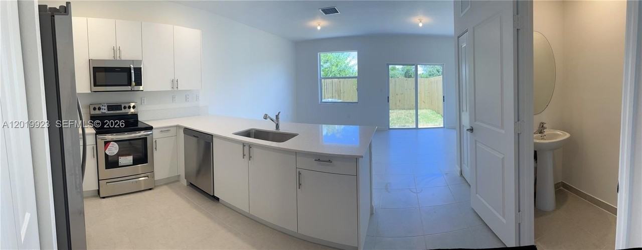 2628 Se 19th St #2628 - Photo 4 of 19