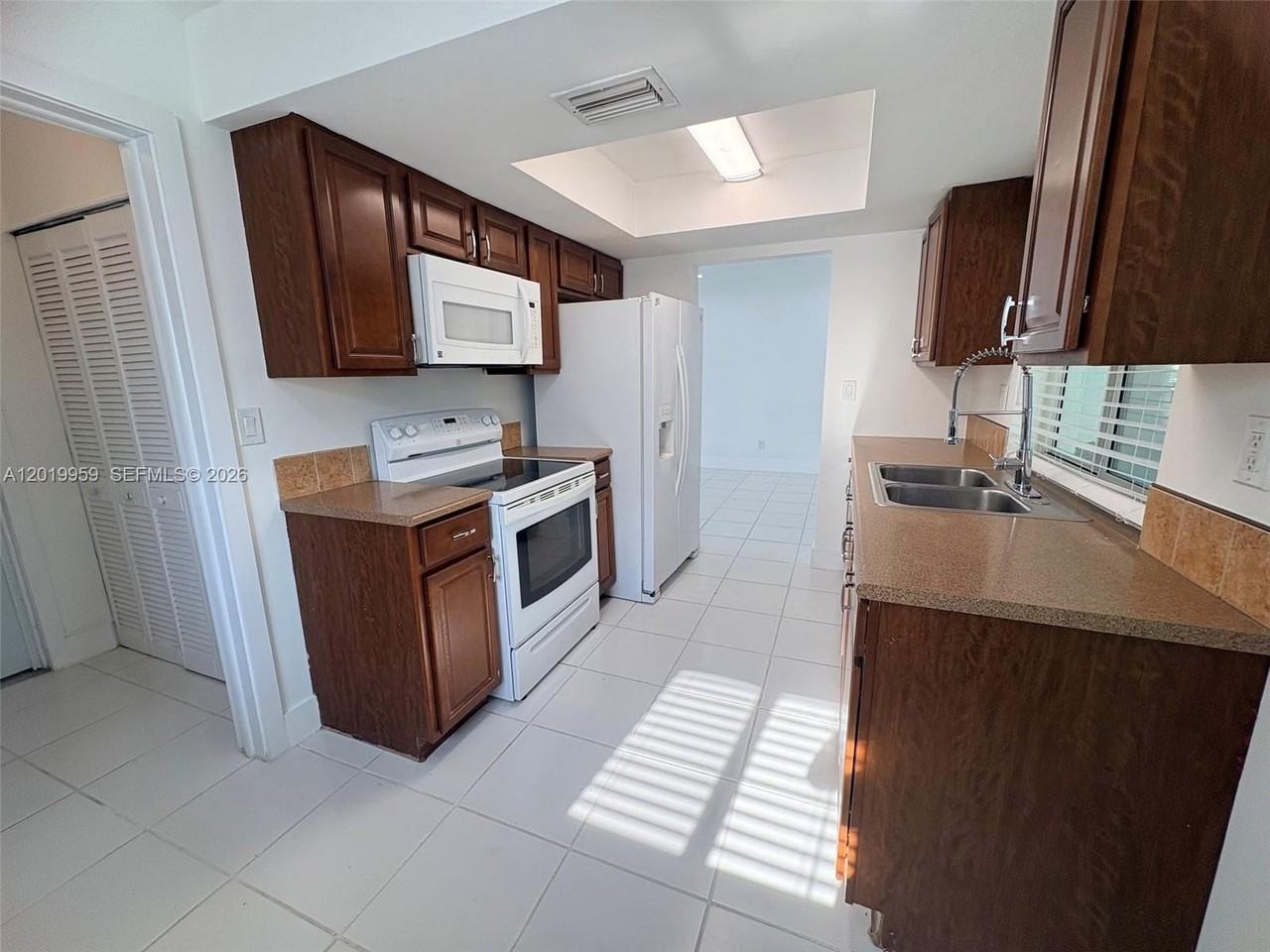 310 Leisure Blvd - Photo 6 of 19