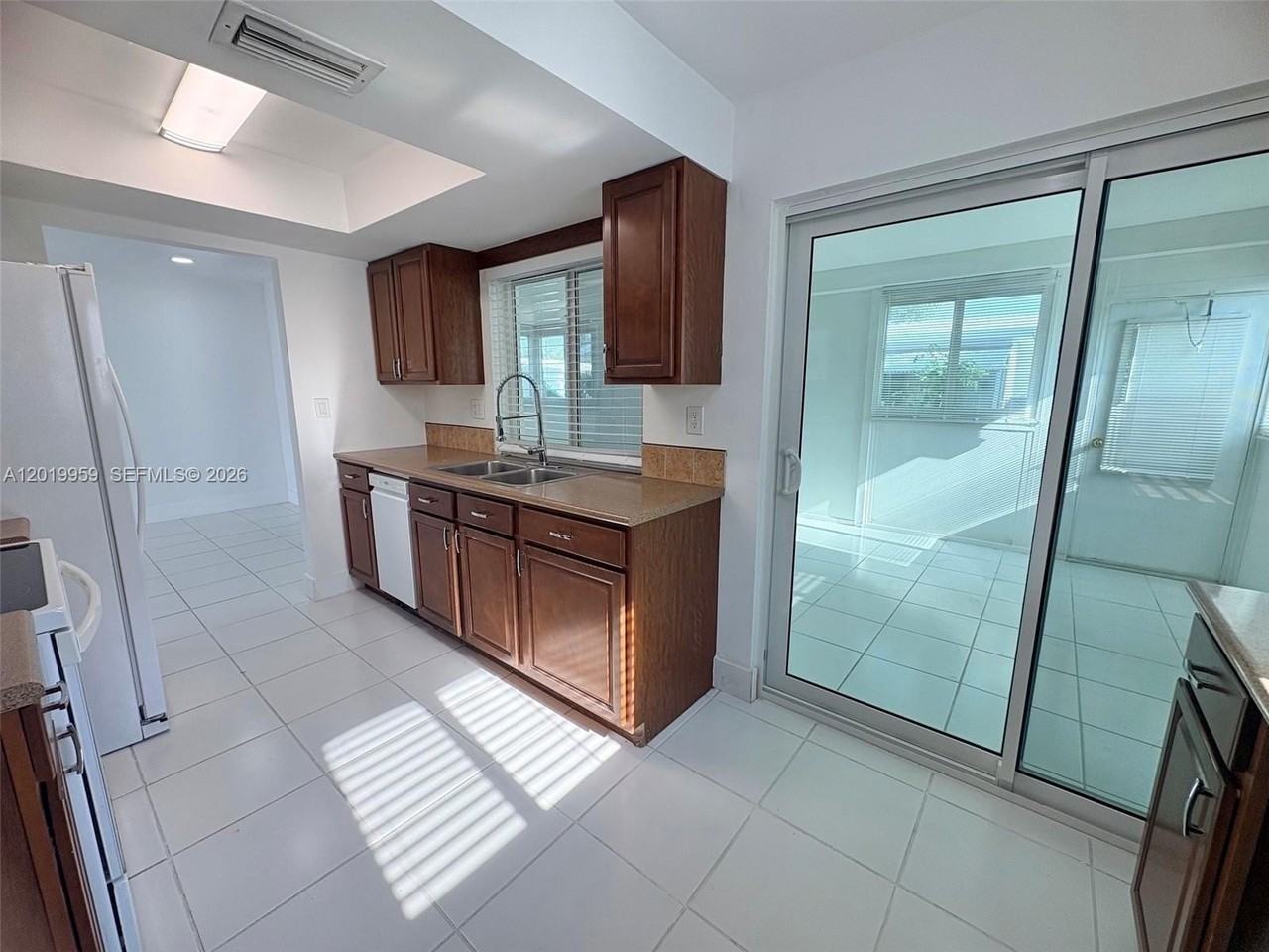 310 Leisure Blvd - Photo 7 of 19