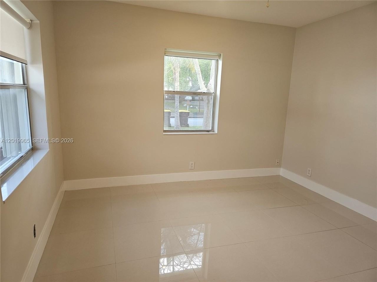 241 Ne 1st Ter #1-2 - Photo 2 of 23