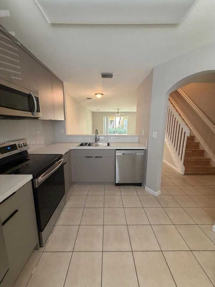 3023 Sw 129th Ter #155 - Photo 4 of 19