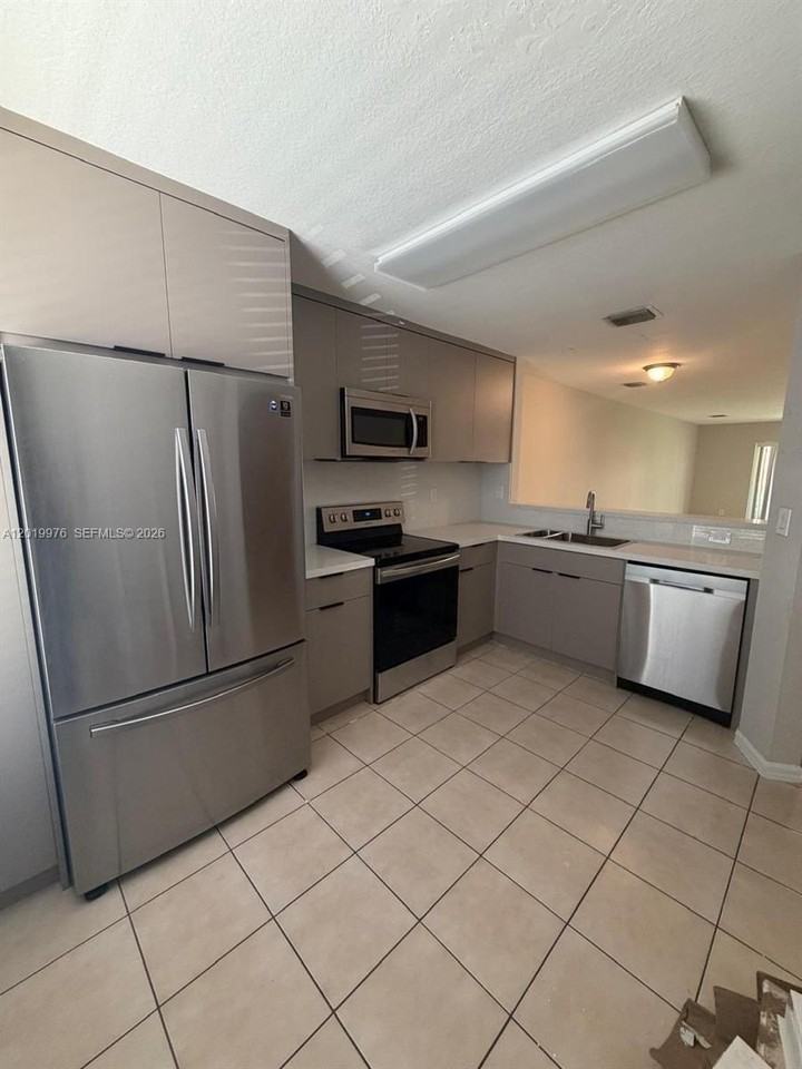 3023 Sw 129th Ter #155 - Photo 6 of 19