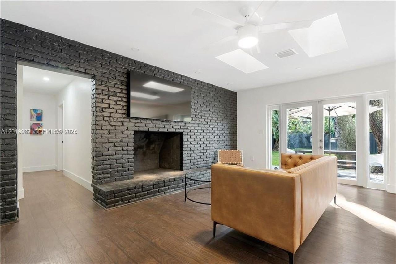 5840 Sw 37th Ave - Photo 3 of 24