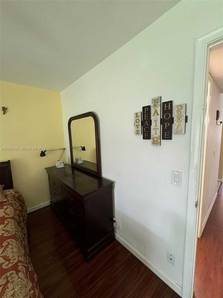 221 Kent M #221 - Photo 7 of 24