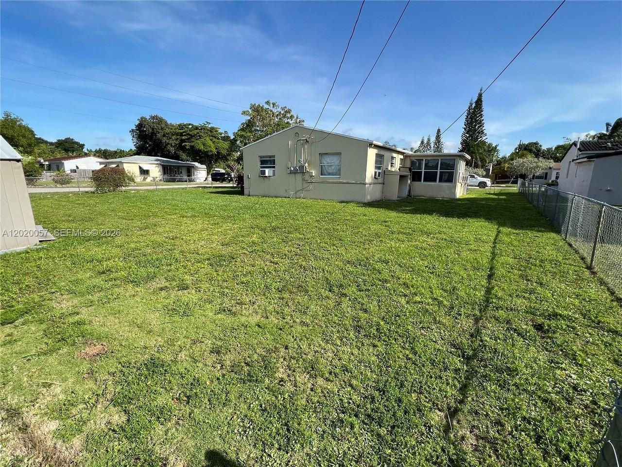 1001 S 22nd Ct - Photo 7 of 7