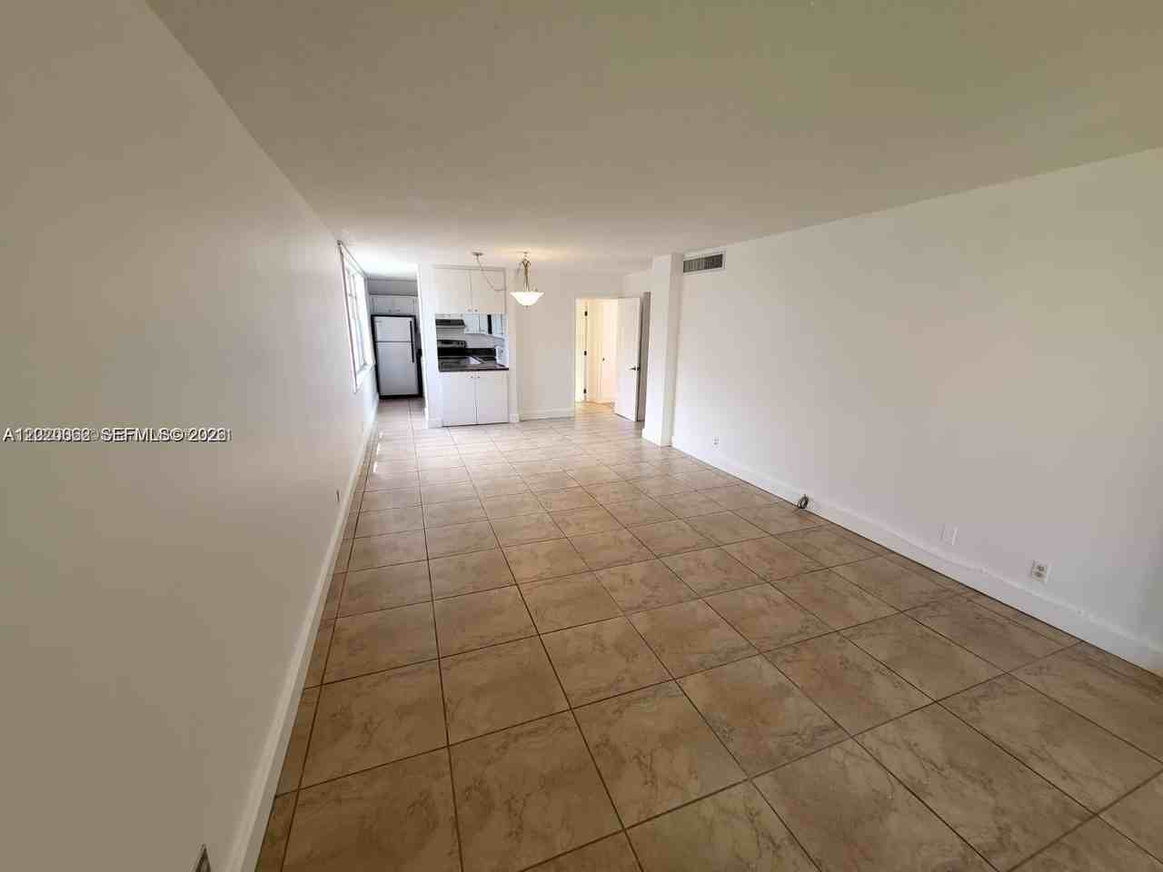 9440 Live Oak Pl #201 - Photo 5 of 13