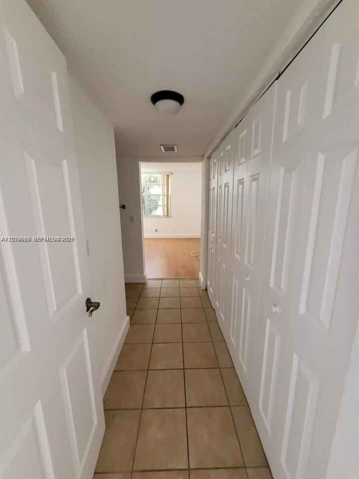 9440 Live Oak Pl #201 - Photo 6 of 13