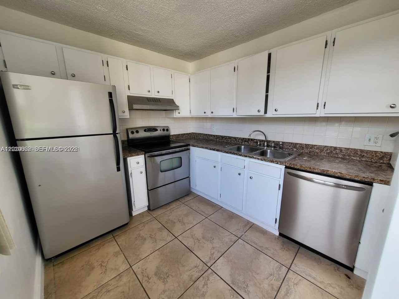 9440 Live Oak Pl #201 - Photo 7 of 13