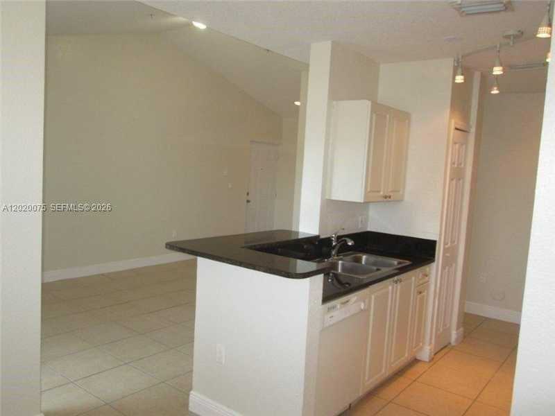 21000 Sw 87th Ave #307 - Photo 5 of 22