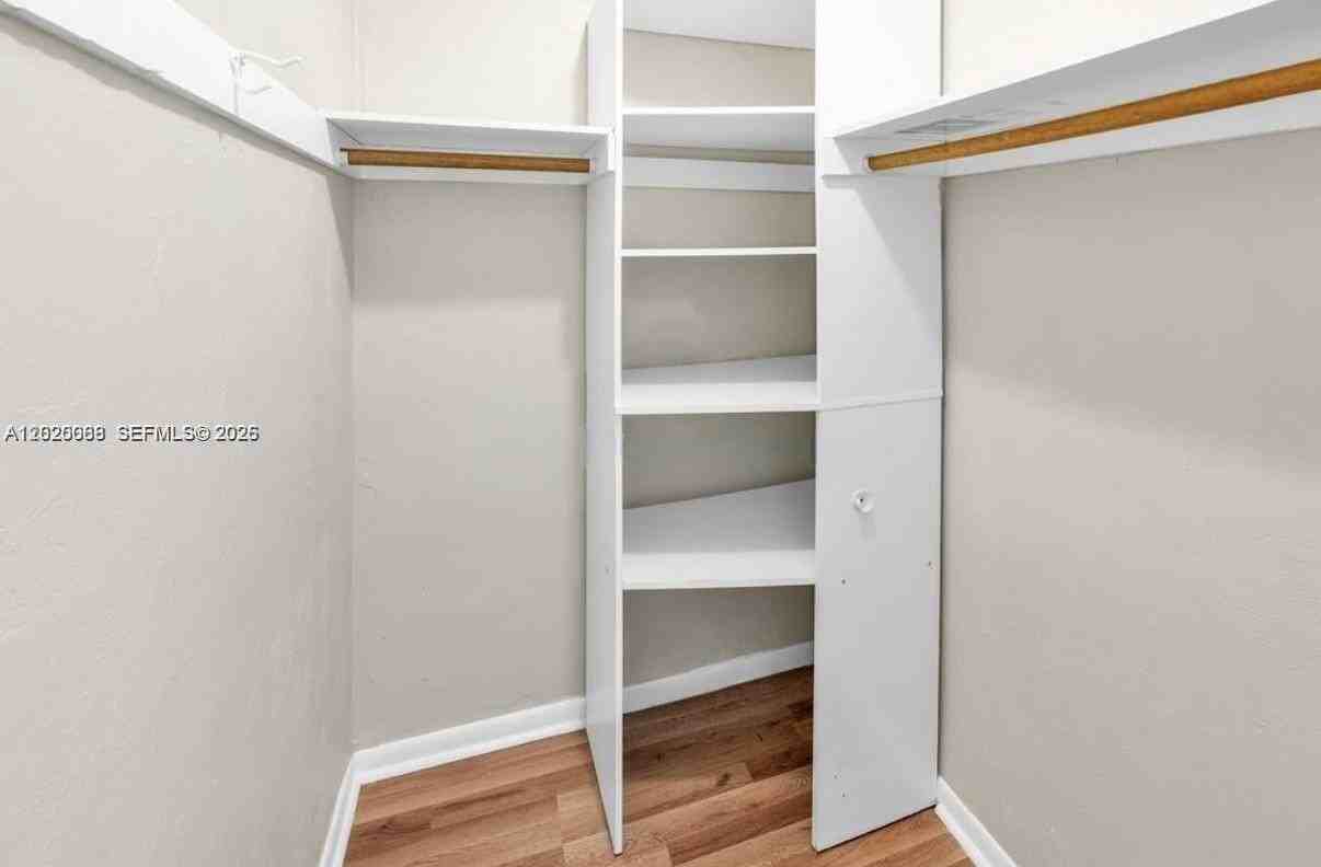 18801 Ne 2nd Ave #1006 - Photo 3 of 8