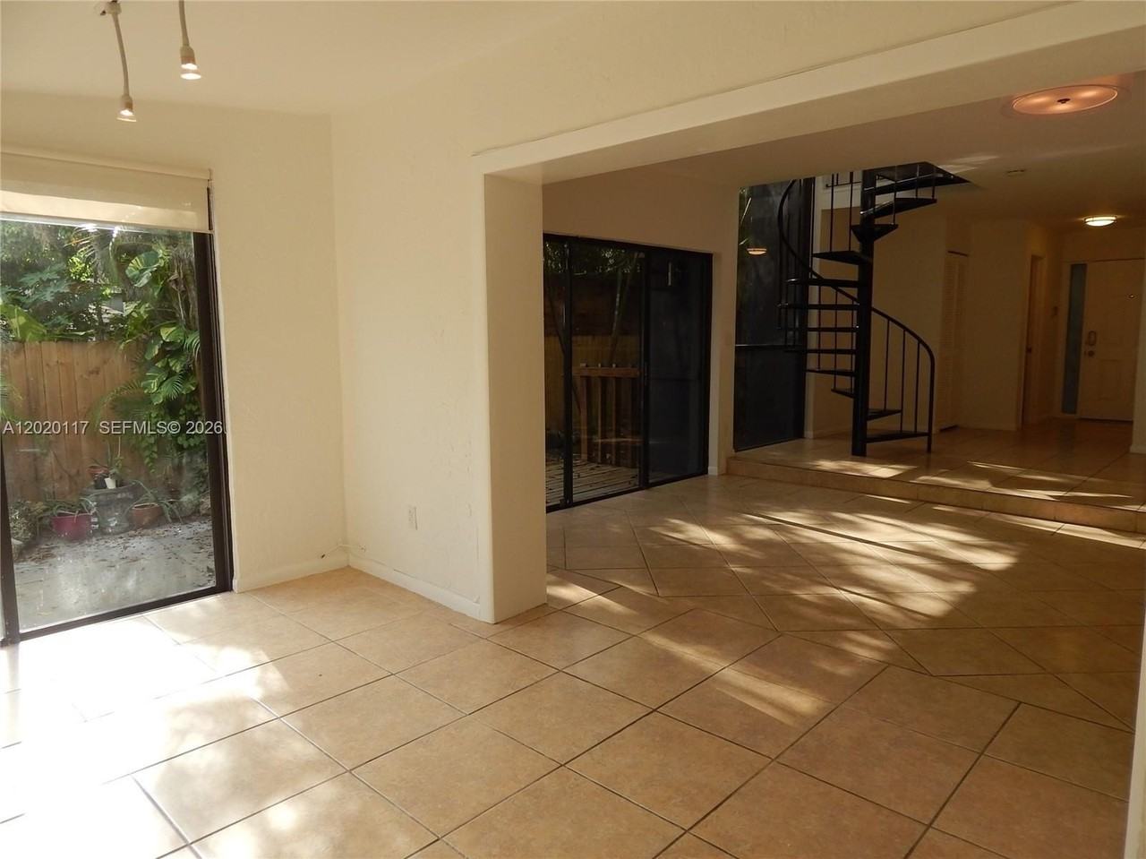 3119 Sw 27th Ave #3119 - Photo 6 of 20
