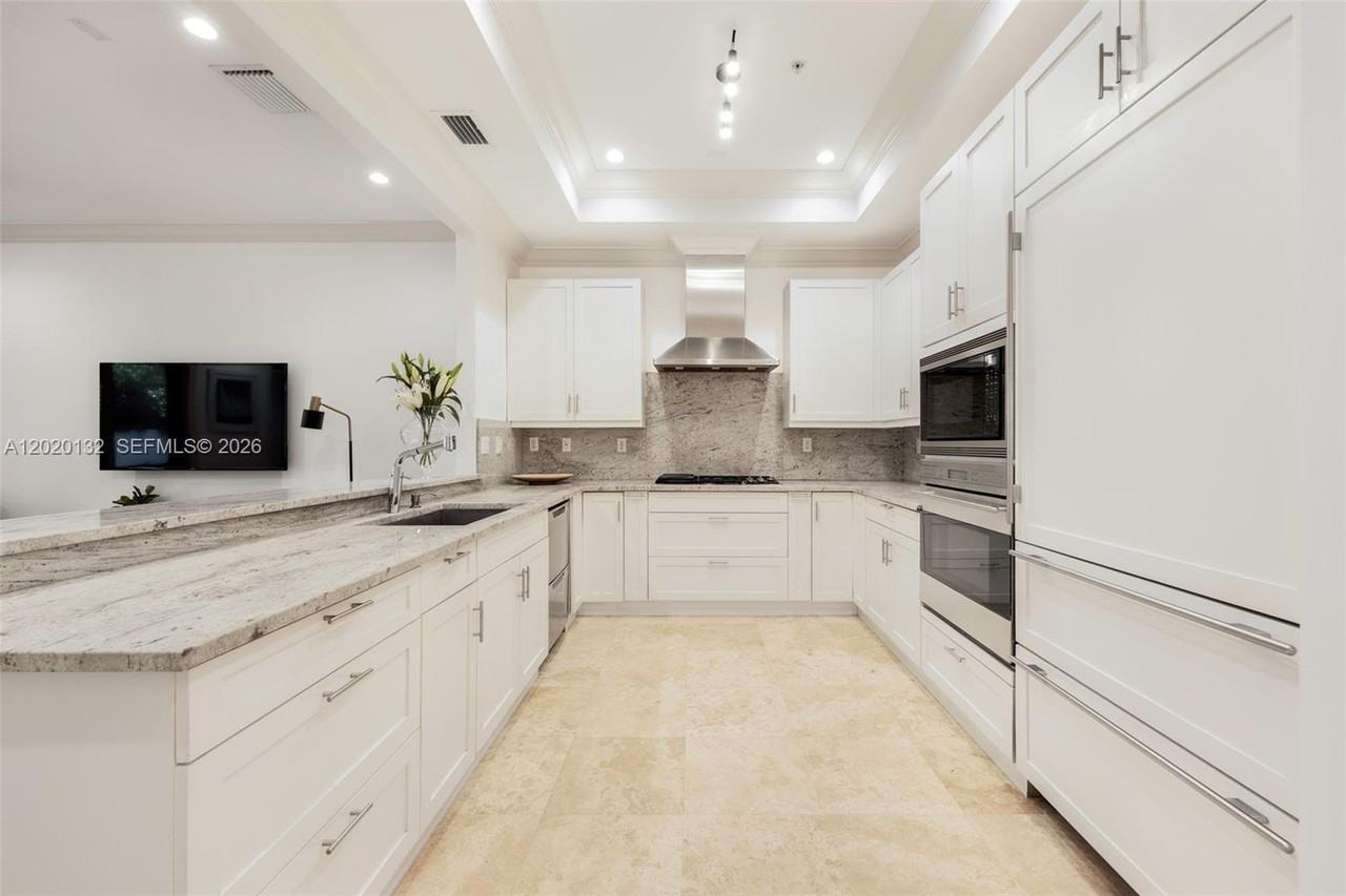 7430 Sw 56th Ct - Photo 5 of 28