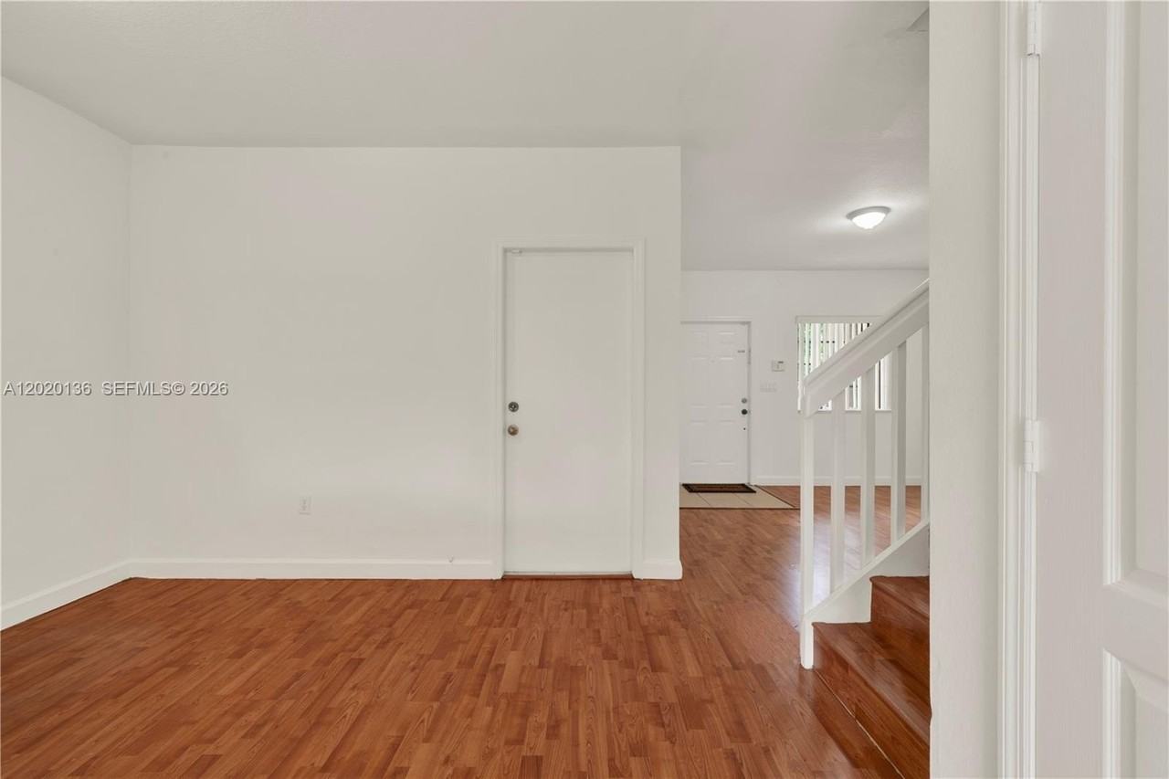 8566 Sw 214th Way #0 - Photo 4 of 19
