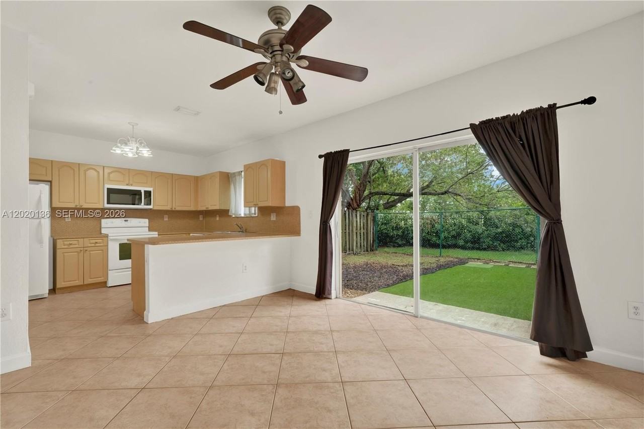 8566 Sw 214th Way #0 - Photo 7 of 19