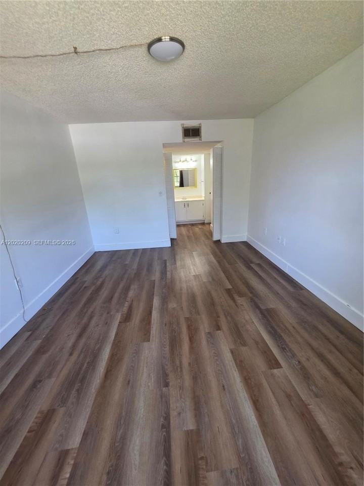 4374 Nw 9th Ave #18-3C - Photo 4 of 40