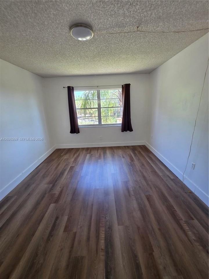 4374 Nw 9th Ave #18-3C - Photo 7 of 40