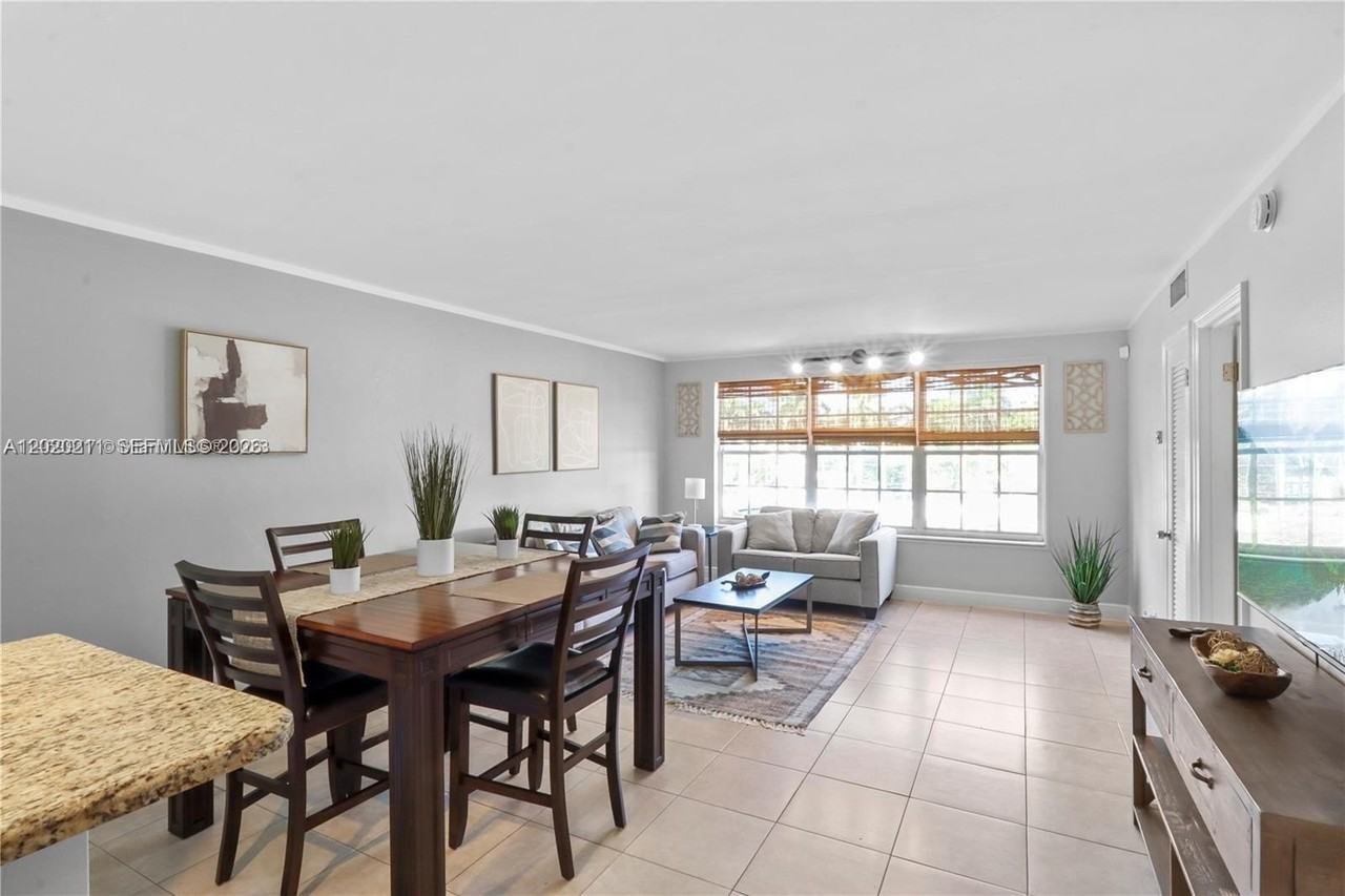 2420 Se 17th St #301C - Photo 6 of 18