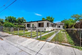 221 Nw 32nd St #223B - Photo 1 of 1