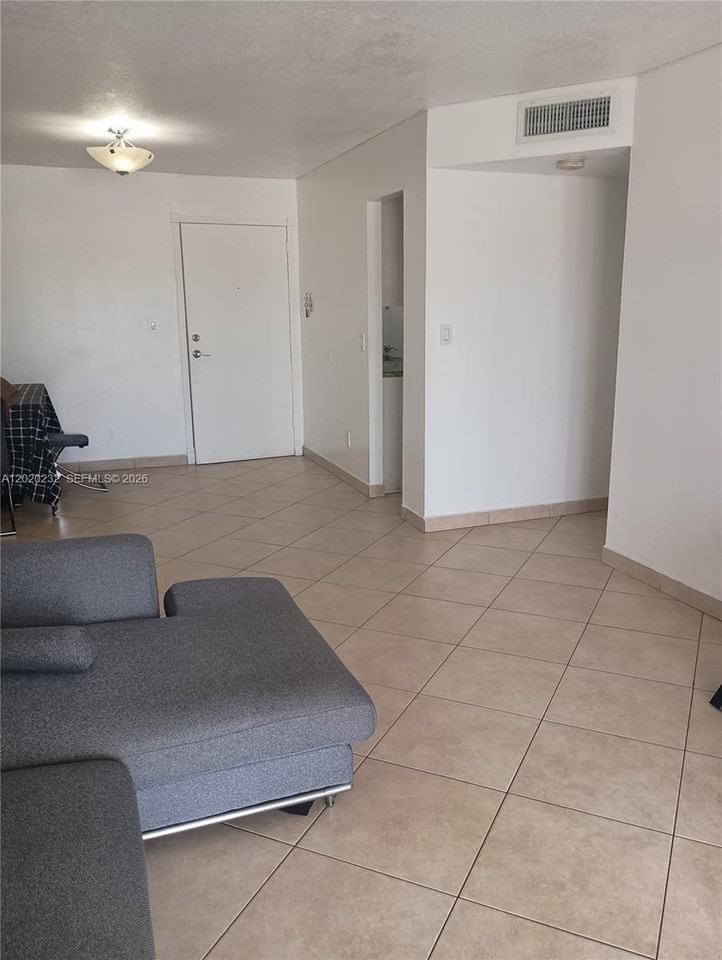 18100 Atlantic Blvd #312 - Photo 3 of 23