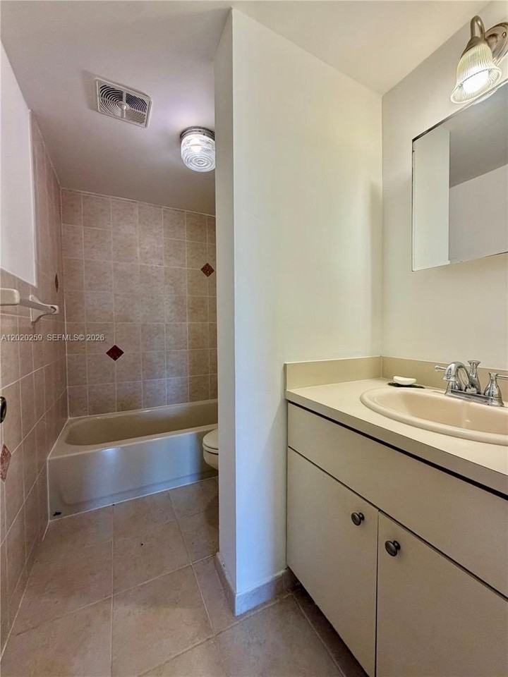 9429 Sw 76th St #W38 - Photo 7 of 7