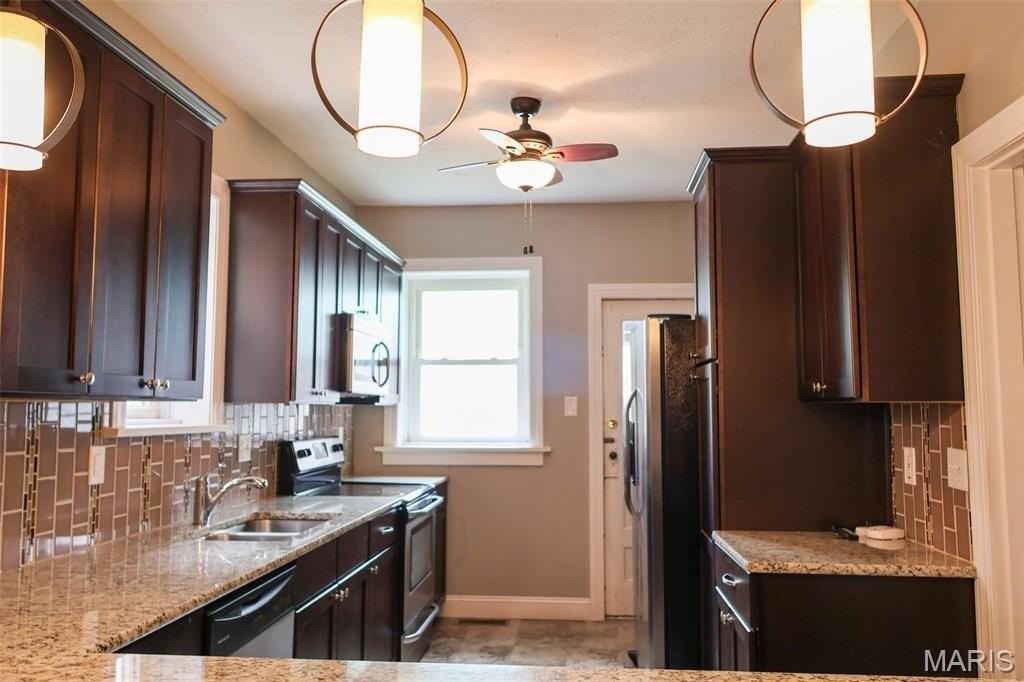 6406 Woodbine Ct - Photo 7 of 23