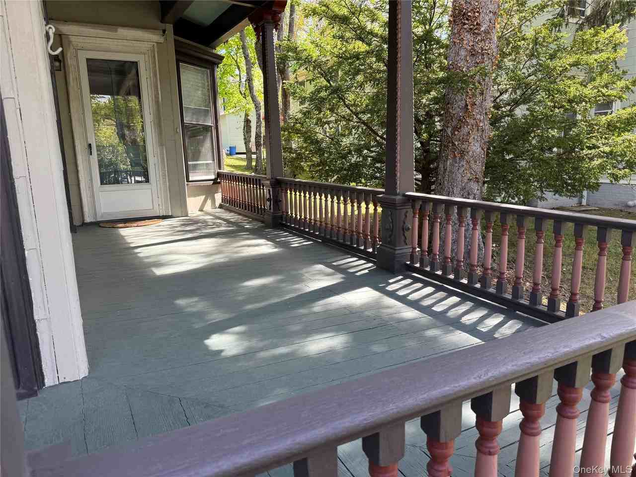 805 Main St - Photo 2 of 35