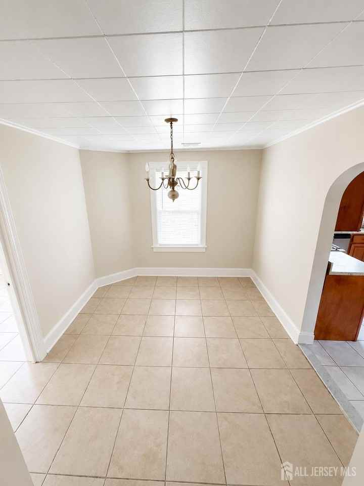 581 W Side Ave - Photo 4 of 12