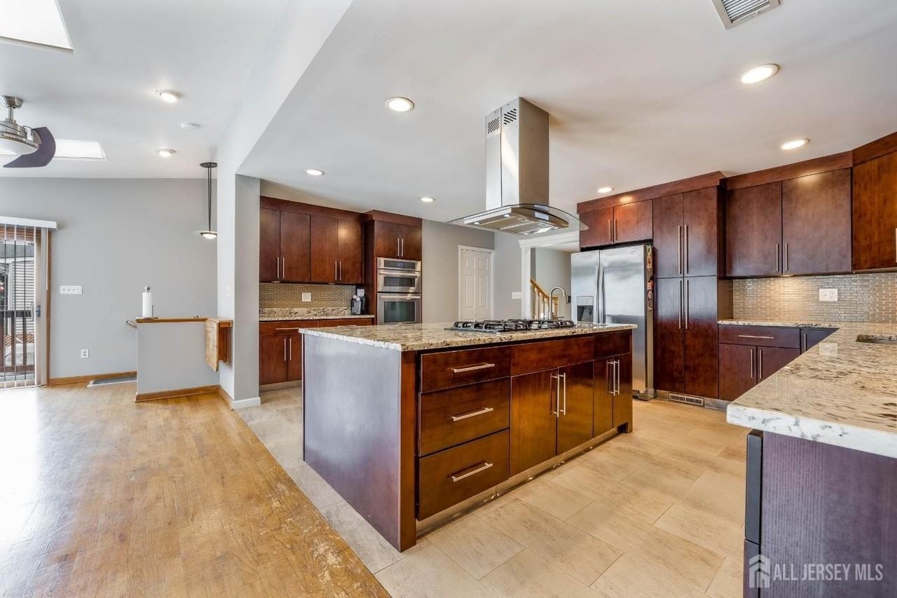 4 Patricia Ave - Photo 3 of 35