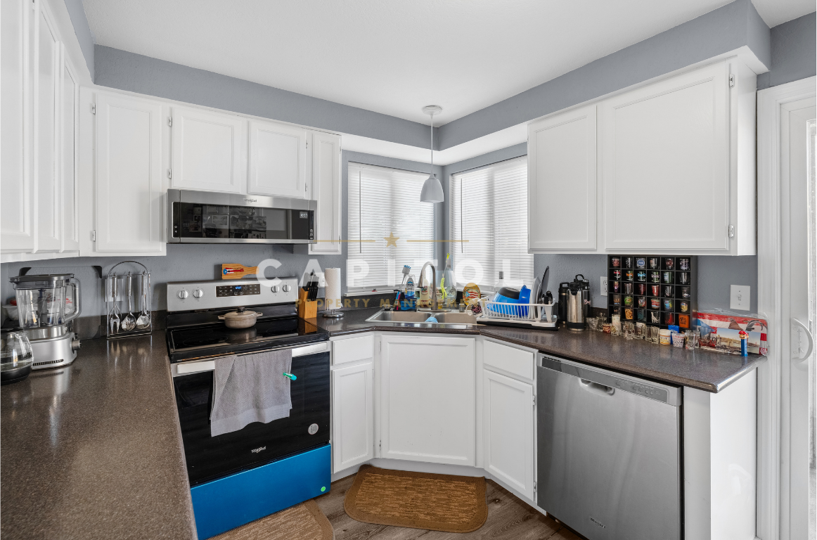 9140 Clover Dr Se - Photo 5 of 15