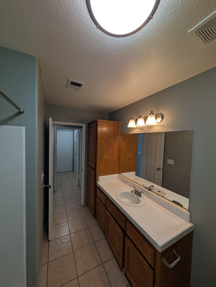 415 Santa Bonita St #1 - Photo 7 of 10