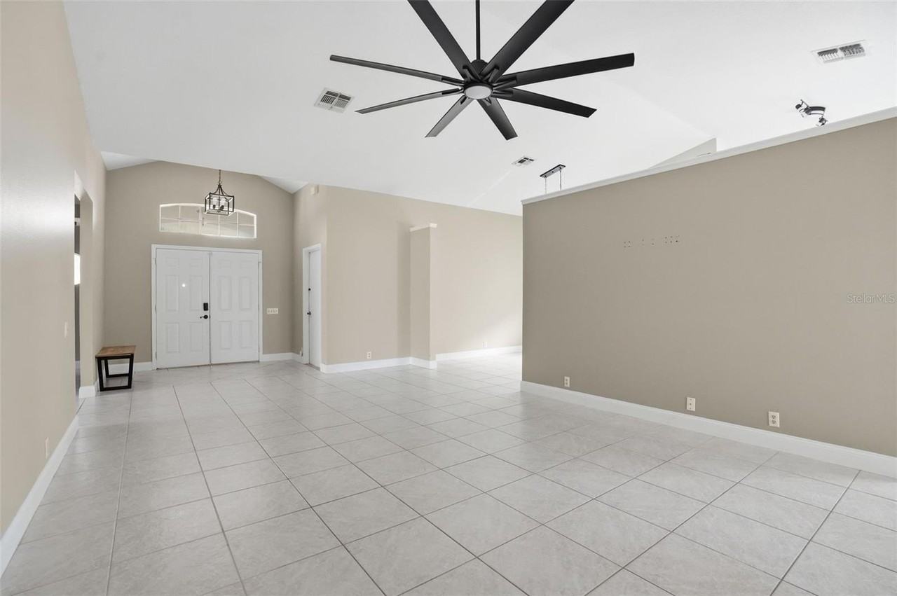14305 Tennyson Dr - Photo 5 of 50