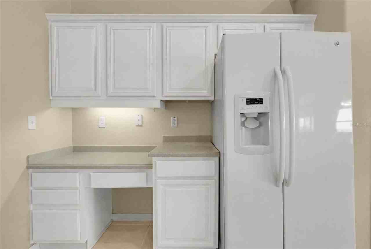 932 Cornell Ave - Photo 7 of 36