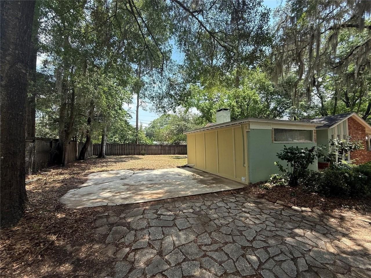 217 Nw 36th Dr - Photo 7 of 22