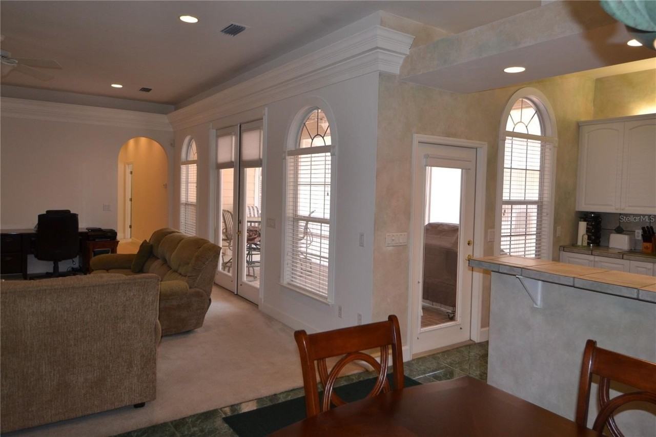 79 Nw 48th Blvd - Photo 3 of 30