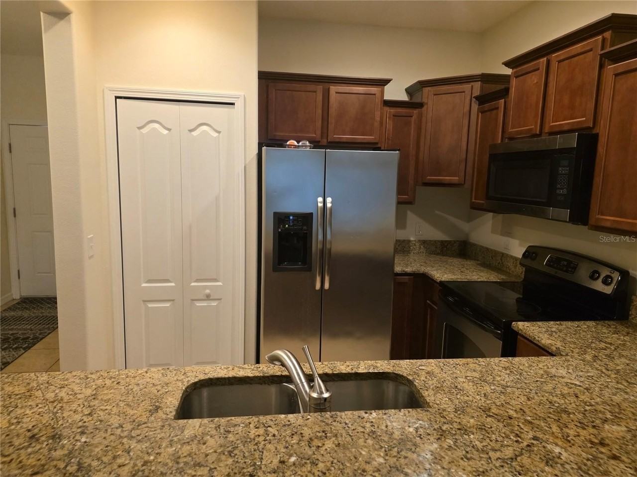 3158 Rodrick Cir #3158 - Photo 3 of 18