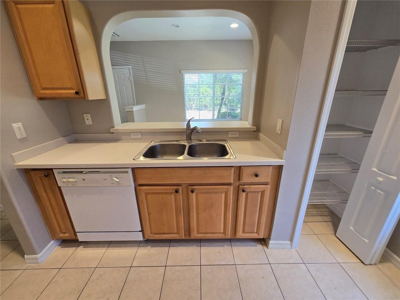 13088 Tigers Eye Dr - Photo 4 of 33
