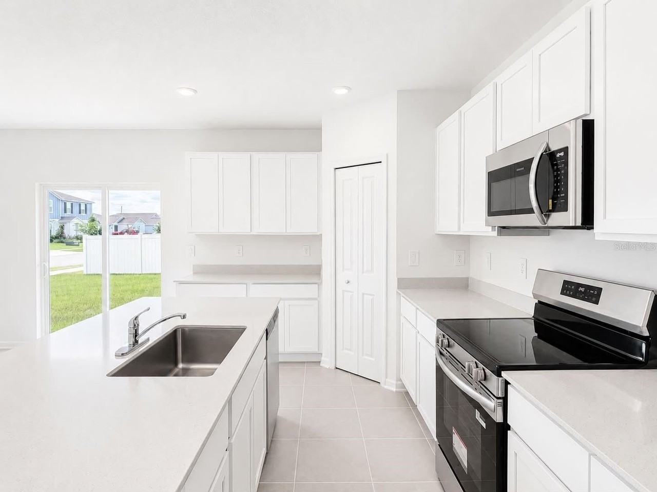 3602 Hardman Dr - Photo 6 of 26