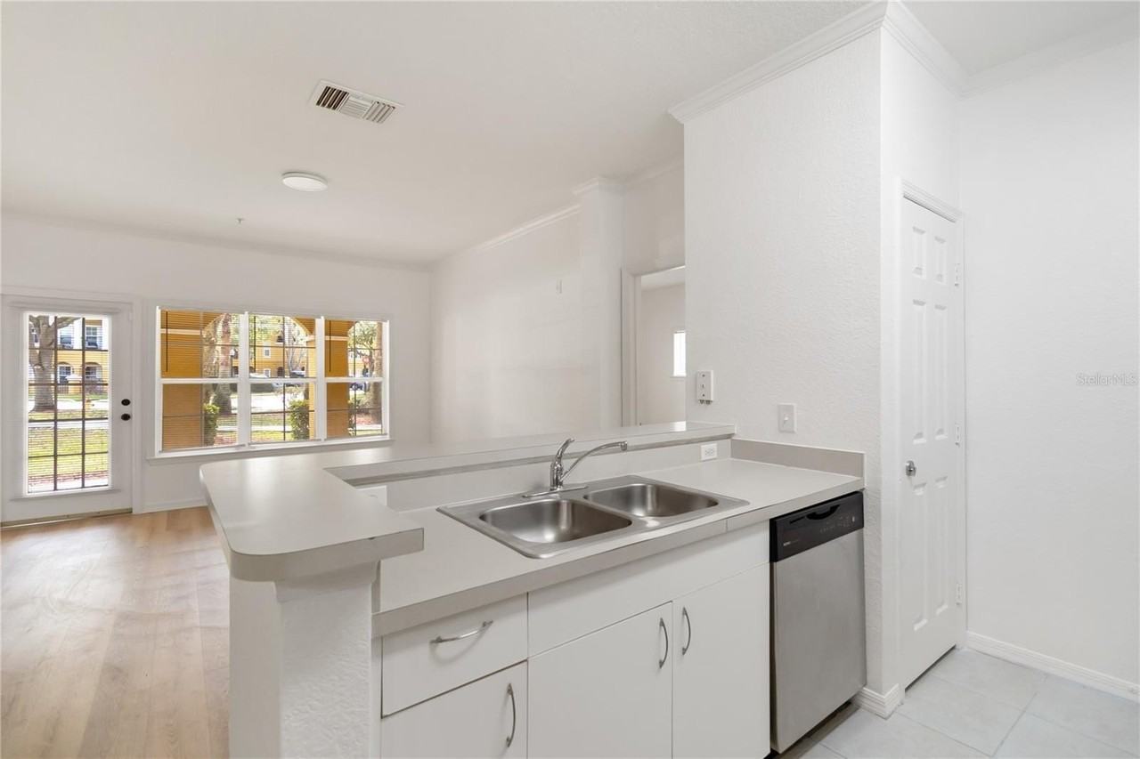 3599 Conroy Rd #915 - Photo 5 of 29