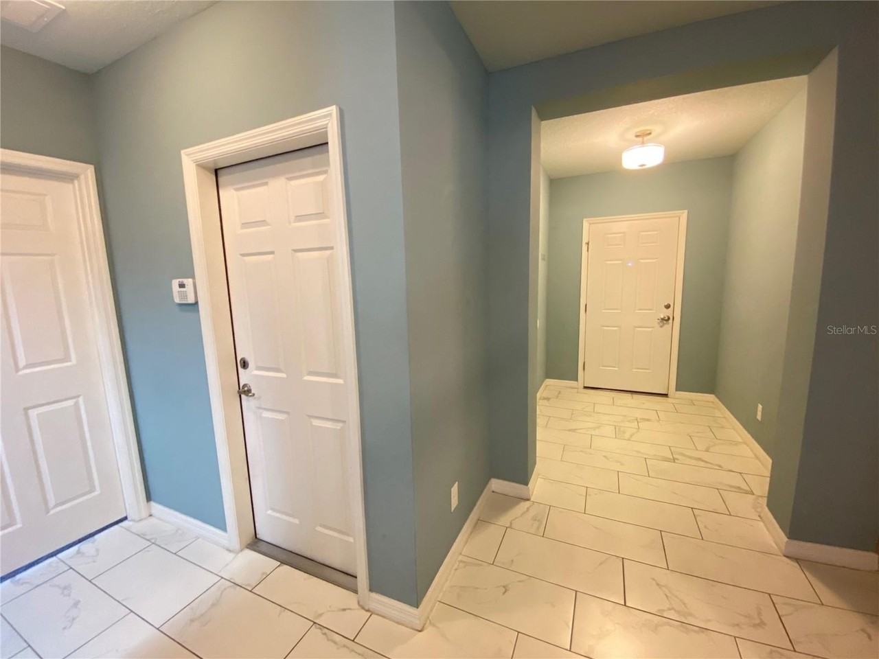 231 Salamanca Rd - Photo 3 of 19