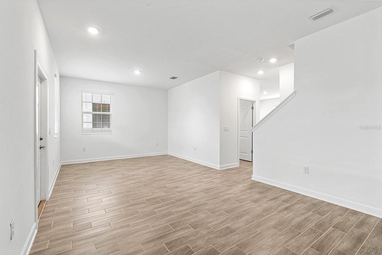 3053 Ella Way - Photo 3 of 36
