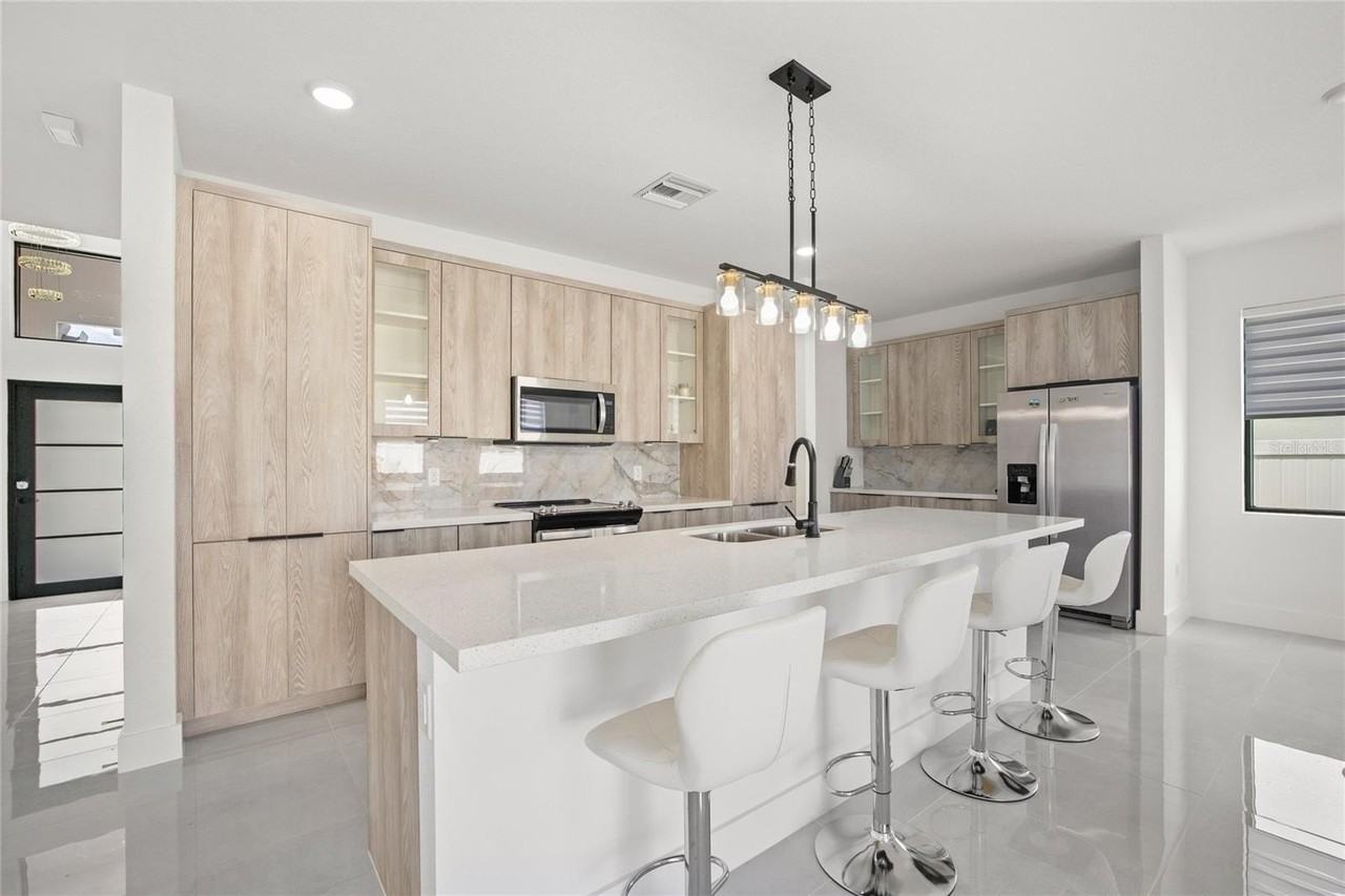 6337 Chorus Dr - Photo 5 of 30